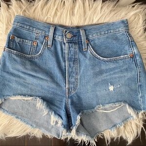 Levi’s 501 high waisted cut off denim shorts